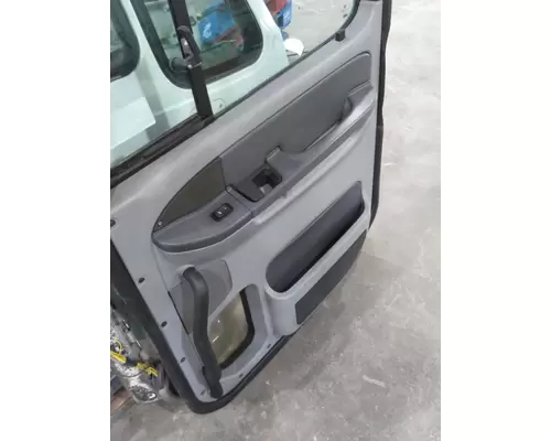 FREIGHTLINER COLUMBIA 120 2001-2011 DOOR ASSEMBLY, FRONT