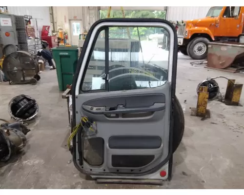 FREIGHTLINER COLUMBIA 120 2001-2011 DOOR ASSEMBLY, FRONT