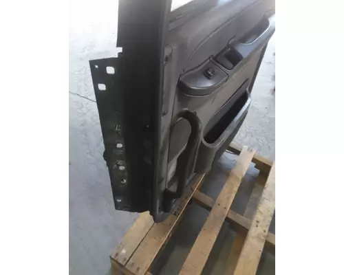 FREIGHTLINER COLUMBIA 120 2001-2011 DOOR ASSEMBLY, FRONT