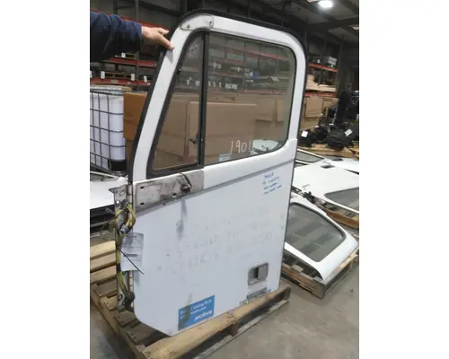 FREIGHTLINER COLUMBIA 120 2001-2011 DOOR ASSEMBLY, FRONT