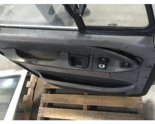 FREIGHTLINER COLUMBIA 120 2001-2011 DOOR ASSEMBLY, FRONT