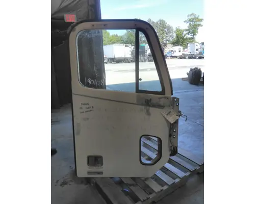 FREIGHTLINER COLUMBIA 120 2001-2011 DOOR ASSEMBLY, FRONT