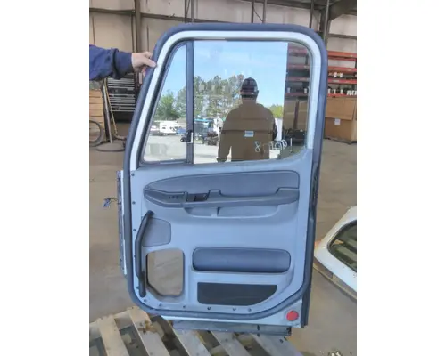 FREIGHTLINER COLUMBIA 120 2001-2011 DOOR ASSEMBLY, FRONT