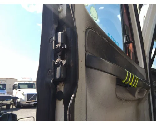 FREIGHTLINER COLUMBIA 120 2001-2011 DOOR ASSEMBLY, FRONT