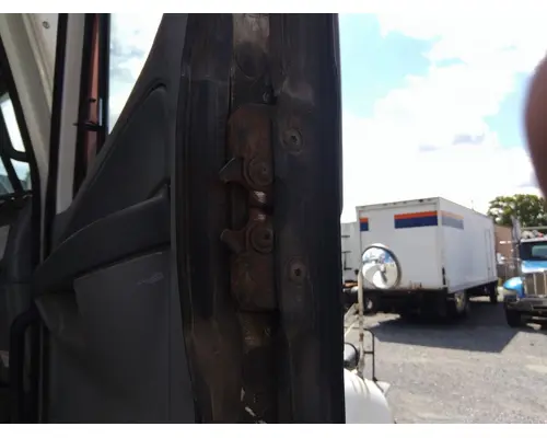 FREIGHTLINER COLUMBIA 120 2001-2011 DOOR ASSEMBLY, FRONT