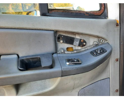 FREIGHTLINER COLUMBIA 120 2001-2011 DOOR ASSEMBLY, FRONT