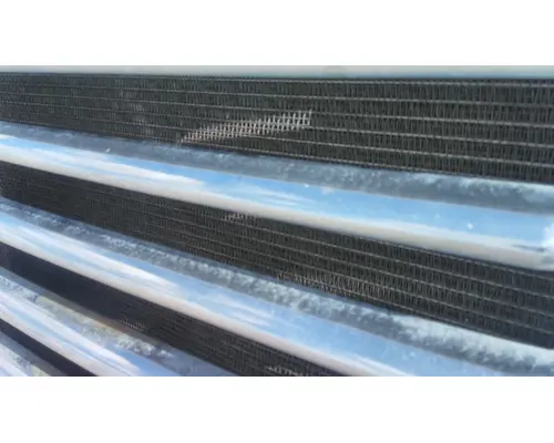 FREIGHTLINER COLUMBIA 120 2001-2015 GRILLE