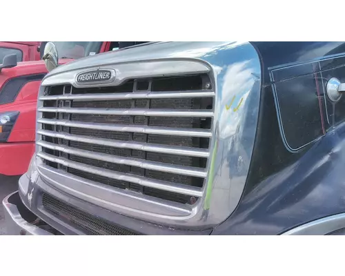 FREIGHTLINER COLUMBIA 120 2005-2008 GRILLE