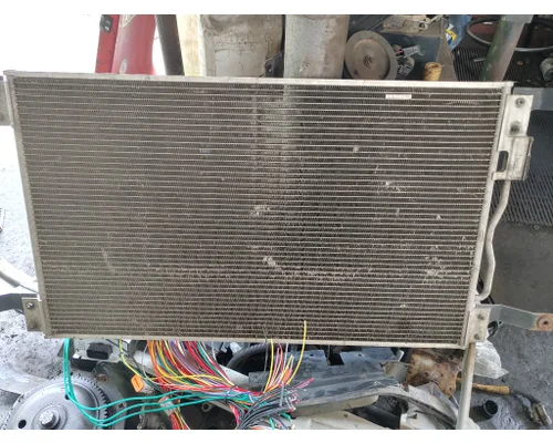 FREIGHTLINER COLUMBIA 120 A/C Condenser
