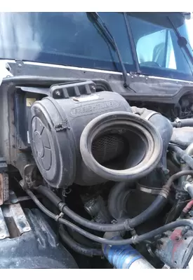 FREIGHTLINER COLUMBIA 120 AIR CLEANER