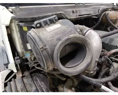 FREIGHTLINER COLUMBIA 120 AIR CLEANER