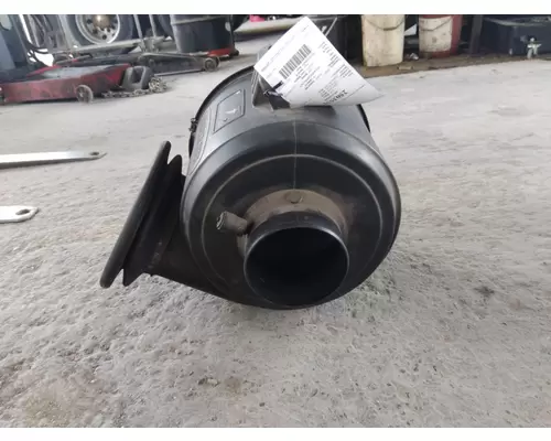 FREIGHTLINER COLUMBIA 120 AIR CLEANER