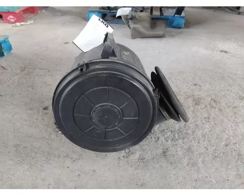 FREIGHTLINER COLUMBIA 120 AIR CLEANER