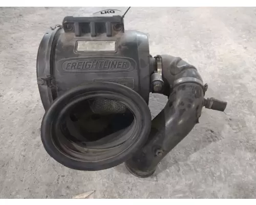 FREIGHTLINER COLUMBIA 120 AIR CLEANER