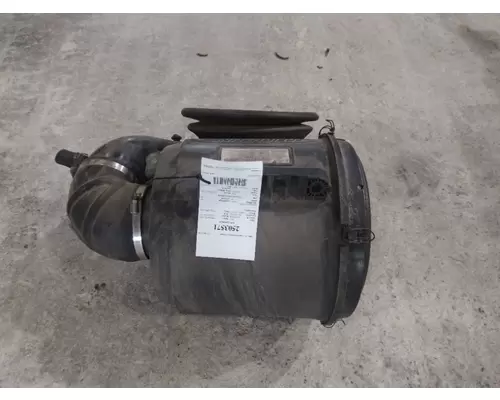 FREIGHTLINER COLUMBIA 120 AIR CLEANER