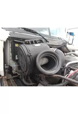 FREIGHTLINER COLUMBIA 120 AIR CLEANER