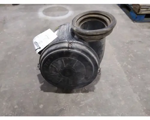 FREIGHTLINER COLUMBIA 120 AIR CLEANER