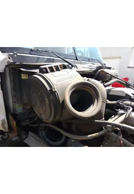 FREIGHTLINER COLUMBIA 120 AIR CLEANER