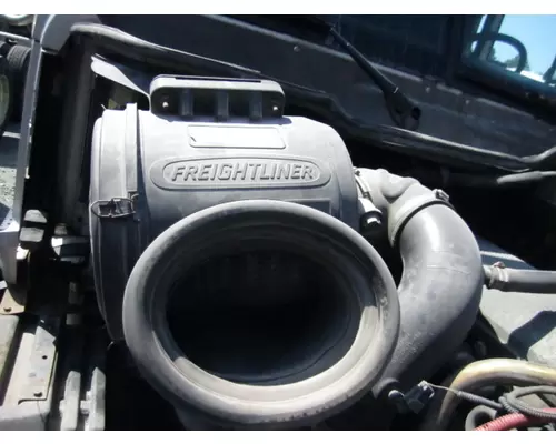 FREIGHTLINER COLUMBIA 120 AIR CLEANER