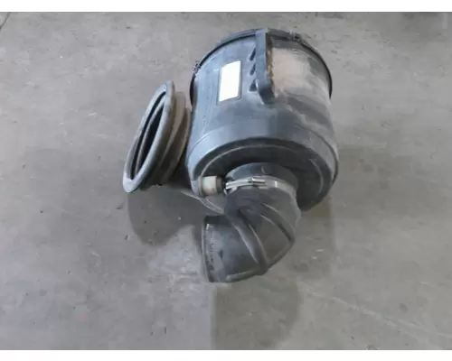 FREIGHTLINER COLUMBIA 120 AIR CLEANER