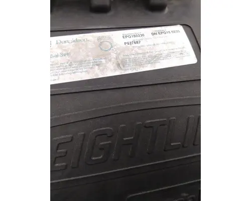 FREIGHTLINER COLUMBIA 120 AIR CLEANER