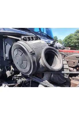FREIGHTLINER COLUMBIA 120 AIR CLEANER