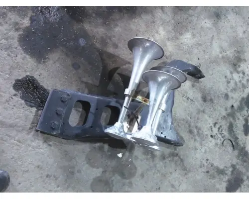 FREIGHTLINER COLUMBIA 120 AIR HORN