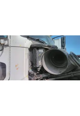 FREIGHTLINER COLUMBIA 120 AIR INTAKE