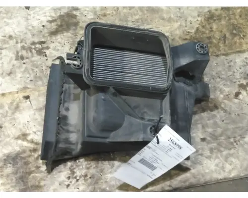 FREIGHTLINER COLUMBIA 120 AIR INTAKE