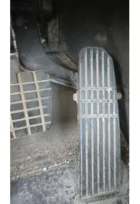 FREIGHTLINER COLUMBIA 120 Accelerator Pedal