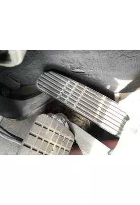 FREIGHTLINER COLUMBIA 120 Accelerator Pedal