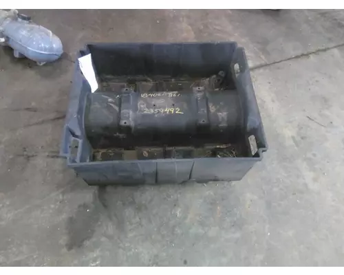 FREIGHTLINER COLUMBIA 120 BATTERY BOX