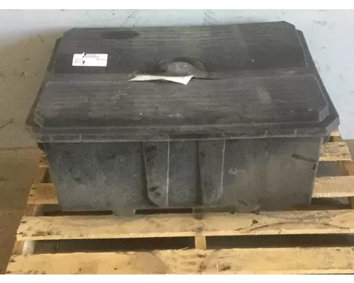 FREIGHTLINER COLUMBIA 120 BATTERY BOX