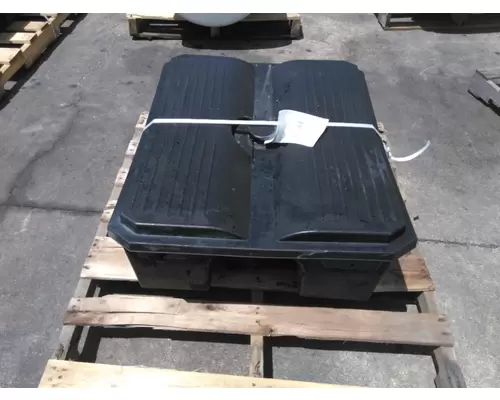 FREIGHTLINER COLUMBIA 120 BATTERY BOX