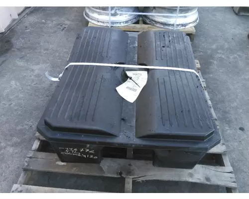 FREIGHTLINER COLUMBIA 120 BATTERY BOX