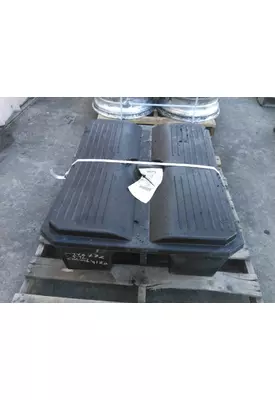 FREIGHTLINER COLUMBIA 120 BATTERY BOX