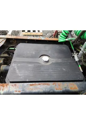 FREIGHTLINER COLUMBIA 120 BATTERY BOX