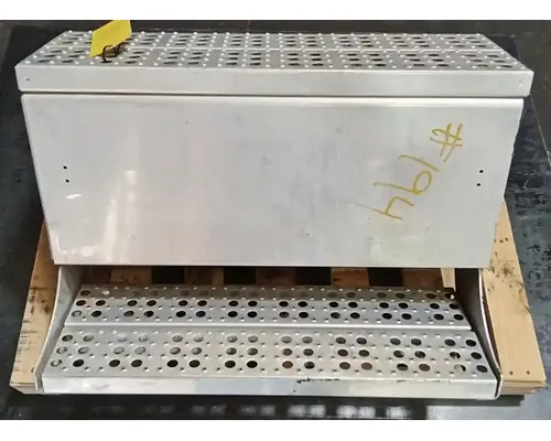 FREIGHTLINER COLUMBIA 120 Battery BoxTray