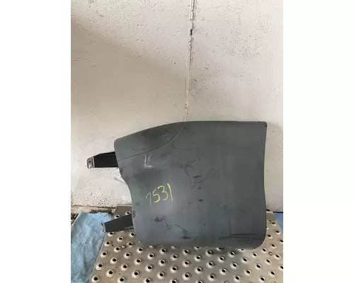 FREIGHTLINER COLUMBIA 120 Bumper End Cap