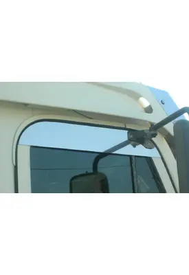 FREIGHTLINER COLUMBIA 120 CAB CLIP