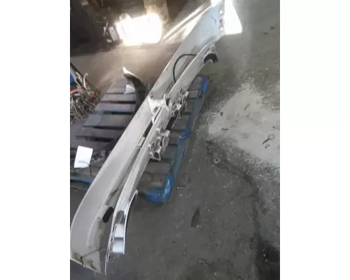 FREIGHTLINER COLUMBIA 120 CAB CLIP