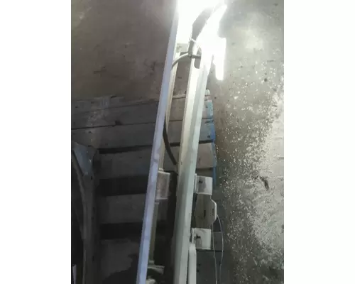 FREIGHTLINER COLUMBIA 120 CAB CLIP
