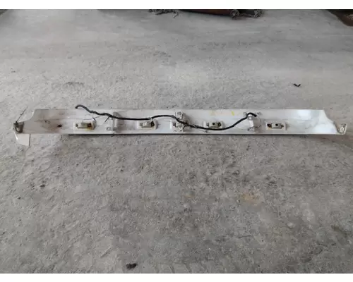 FREIGHTLINER COLUMBIA 120 CAB CLIP