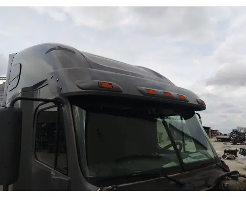 FREIGHTLINER COLUMBIA 120 CAB CLIP
