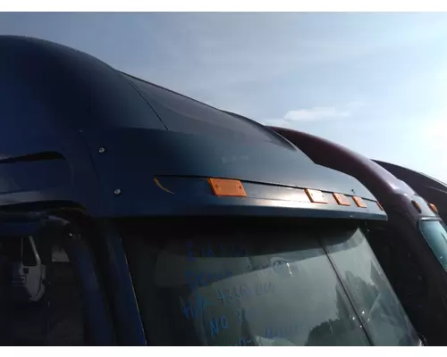 FREIGHTLINER COLUMBIA 120 CAB CLIP