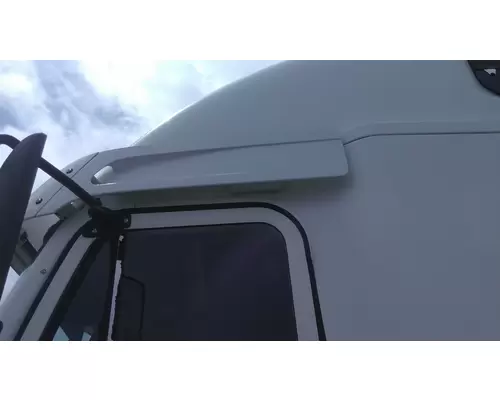 FREIGHTLINER COLUMBIA 120 CAB CLIP