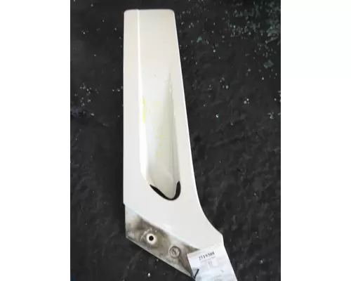 FREIGHTLINER COLUMBIA 120 CAB CLIP