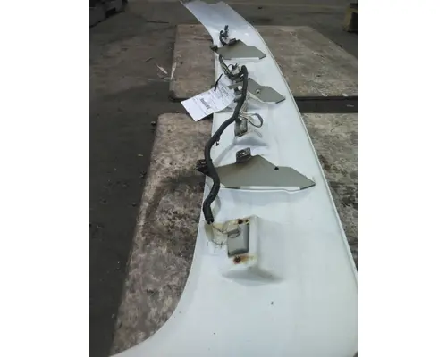 FREIGHTLINER COLUMBIA 120 CAB CLIP