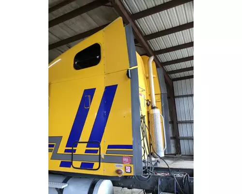 FREIGHTLINER COLUMBIA 120 CAB EXTENSION