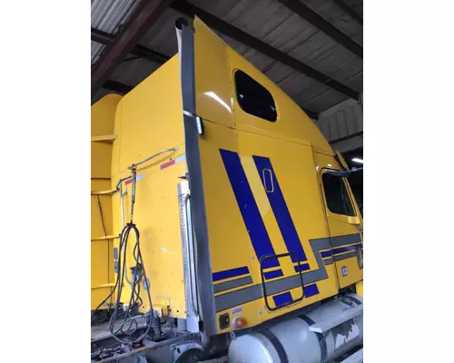 FREIGHTLINER COLUMBIA 120 CAB EXTENSION